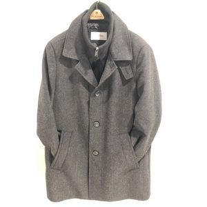 Men’s Calvin Klein Winter Jacket. Size 40R (Equivalent to Men’s Medium)